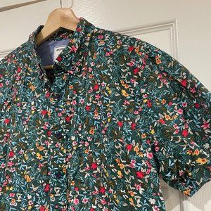 Modern Liberation Floral Print Short Sleeve Button Up - Medium
